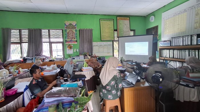 MTsN 5 Batang Hari Gelar Rapat Tindak Lanjut Hasil Supervisi Guru, Pegawai, dan Dokumen EDM Tahun 2025
