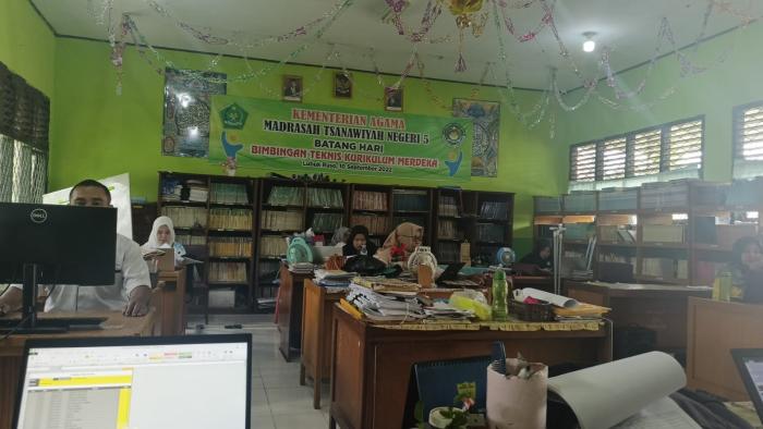 USAI PAS SEMESTER GANJIL, GURU MTs N 5 BATANG HARI INFUT NILAI RDM USAI PAS SEMESTER GANJIL, GURU MTs N 5 BATANG HARI INFUT NILAI RDM