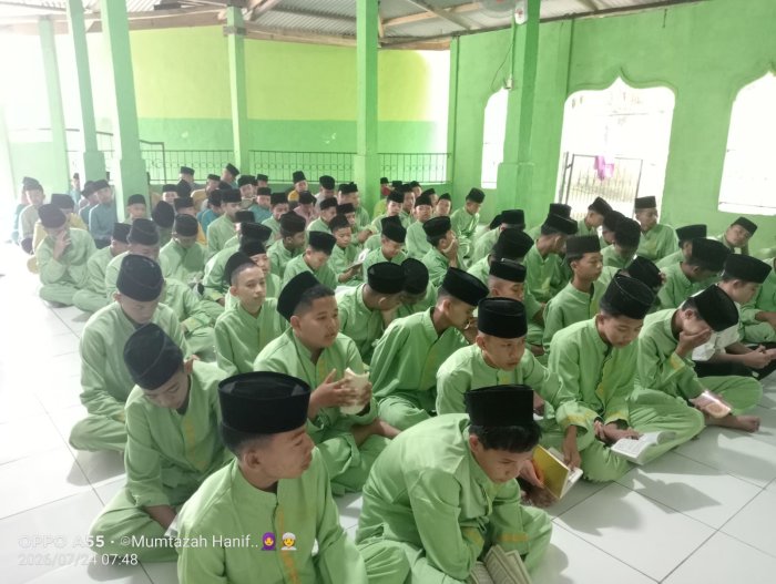 MTsN 5 Batang Hari Laksanakan Yasinan Bersama untuk Menumbuhkan Karakter Religius Siswa MTsN 5 Batang Hari Laksanakan Yasinan Bersama untuk Menumbuhkan Karakter Religius Siswa