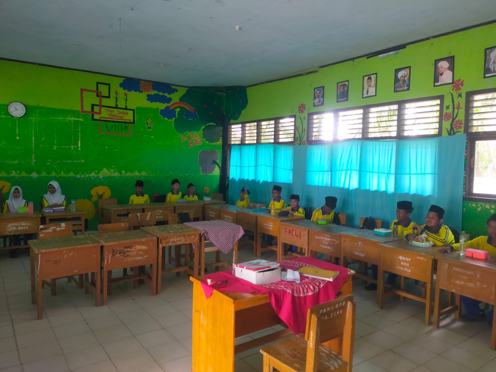 MTsN 5 Batang Hari Gelar Sarapan Bersama Usai Jalan Santai