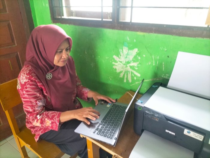 Wujudkan Tertib Administrasi, ASN MTsN 5 Batang Hari Selesaikan Berkas Awal Bulan Wujudkan Tertib Administrasi, ASN MTsN 5 Batang Hari Selesaikan Berkas Awal Bulan