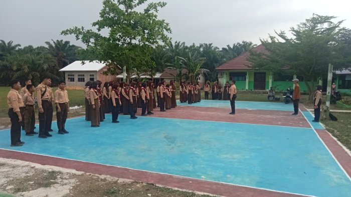 MTsN 5 Batang Hari Gelar Latihan Rutin Pramuka, Libatkan Guru dan Pegawai MTsN 5 Batang Hari Gelar Latihan Rutin Pramuka, Libatkan Guru dan Pegawai