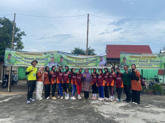 Tim Voli Putri MTsN 5 Batang Hari Tampil Memukau, Melaju ke Babak 8 Besar Tim Voli Putri MTsN 5 Batang Hari Tampil Memukau, Melaju ke Babak 8 Besar