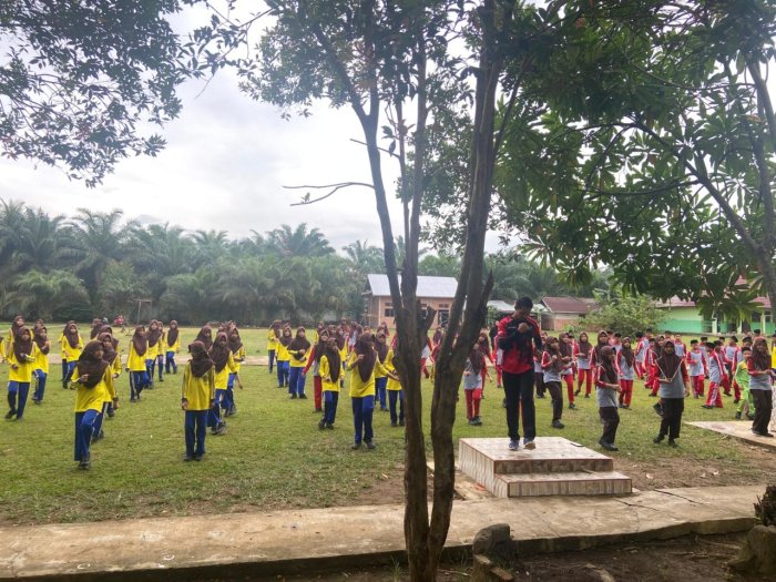 MTsN 5 Batang Hari Gelar Senam Bersama untuk Tingkatkan Kesehatan dan Kekompakan Siswa