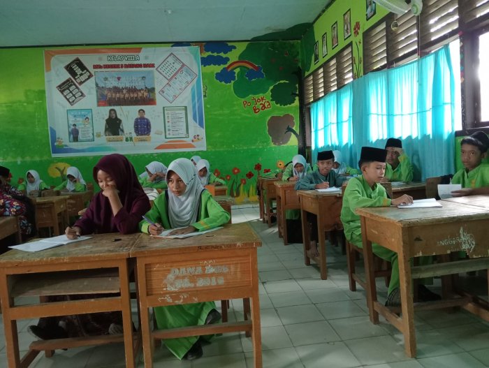 Proses Pembelajaran di MTsN 5 Batang Hari Kembali Aktif pada Semester Genap 2025/2026 Proses Pembelajaran di MTsN 5 Batang Hari Kembali Aktif pada Semester Genap 2025/2026