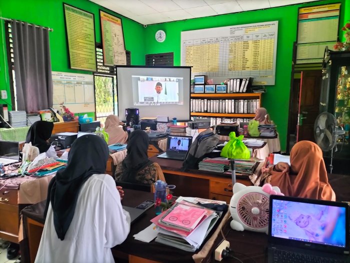 MTsN 5 Batang Hari Ikuti Istigosah dan Peringatan Maulid Nabi Muhammad SAW 1447 H Secara Virtual MTsN 5 Batang Hari Ikuti Istigosah dan Peringatan Maulid Nabi Muhammad SAW 1447 H Secara Virtual