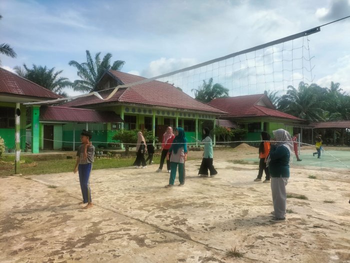 Tim Voli Putri Satker MTsN 5 Batang Hari Gelar Latihan Intensif Jelang Lomba HAB Kemenag 2026 Tim Voli Putri Satker MTsN 5 Batang Hari Gelar Latihan Intensif Jelang Lomba HAB Kemenag 2026