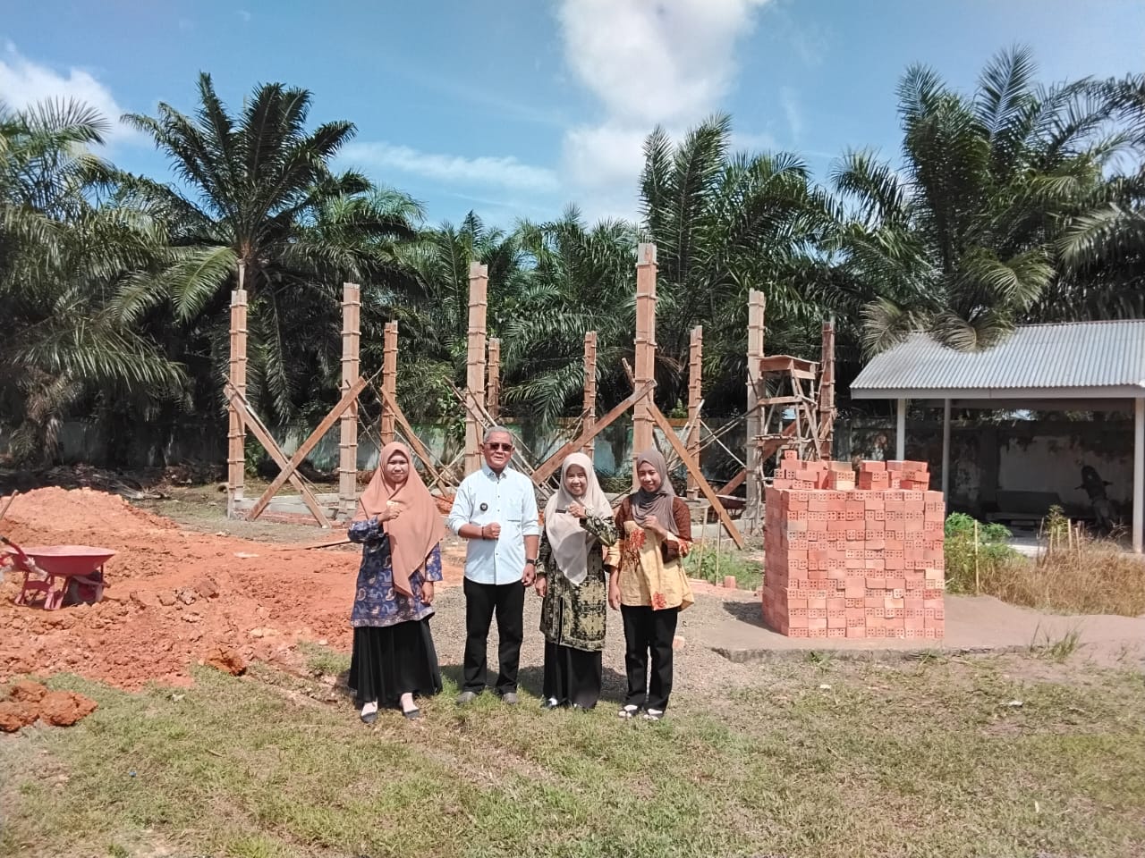 Kerjasama Strategis MTsN 5 Batang Hari dan Kepala Desa Lubuk Ruso Tingkatkan Mutu Pendidikan Kerjasama Strategis MTsN 5 Batang Hari dan Kepala Desa Lubuk Ruso Tingkatkan Mutu Pendidikan