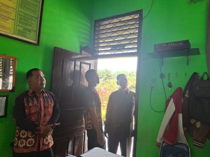 Dukung Ketertiban Pembelajaran, MTsN 5 Batang Hari Pastikan Bel Berfungsi Optimal Dukung Ketertiban Pembelajaran, MTsN 5 Batang Hari Pastikan Bel Berfungsi Optimal