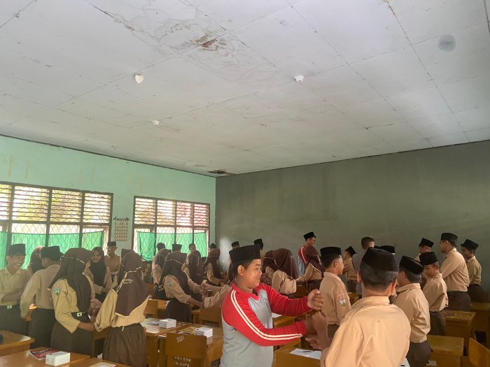 Antusiasme Siswa MTsN 5 Batang Hari Ikuti Penyuluhan Pencegahan Penyalahgunaan Narkoba