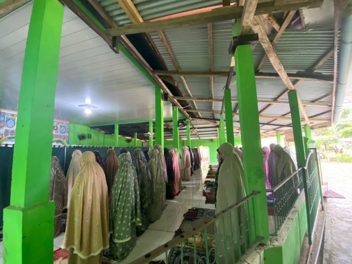 Tingkatkan Karakter Religius, MTsN 5 Batang Hari Gelar Salat Zuhur Berjamaah Tingkatkan Karakter Religius, MTsN 5 Batang Hari Gelar Salat Zuhur Berjamaah