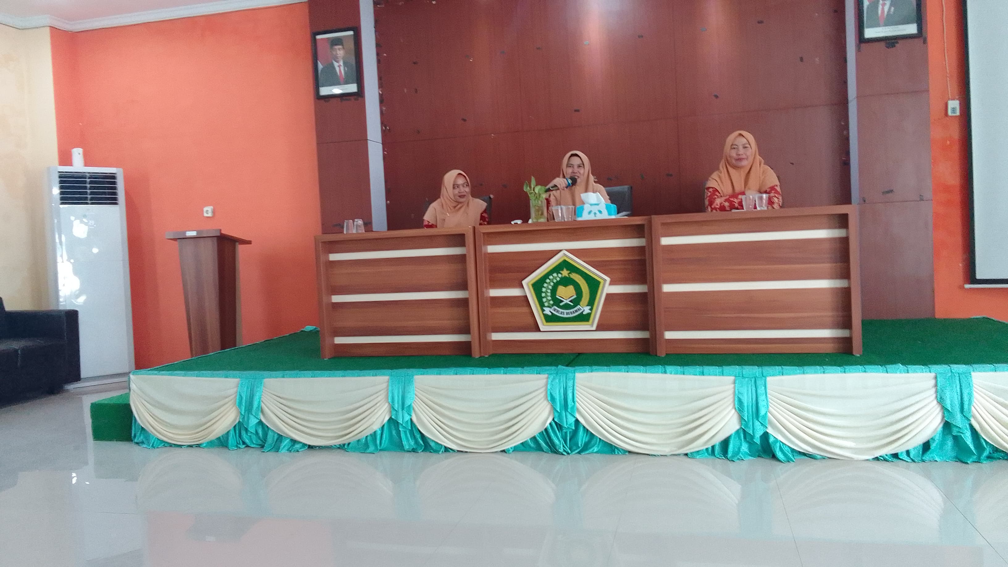 JUM'AT BERKAH, DWP BATANG HARI MELAKSANAKAN KEGIATAN SOSIAL JUM'AT BERKAH, DWP BATANG HARI MELAKSANAKAN KEGIATAN SOSIAL