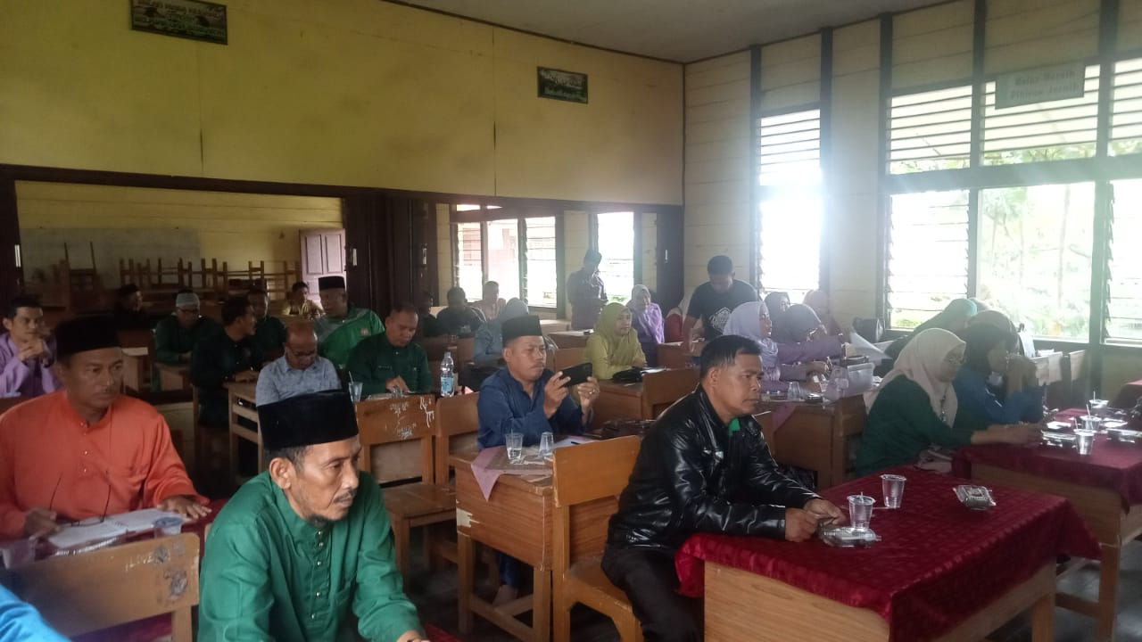 MTSN 5 BATANG HARI HADIRI RAPAT KOORDINASI PGRI KECAMATAN PEMAYUNG