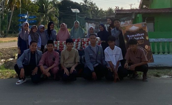 MTsN 5 Batang Hari Gelar Kegiatan Berbagi Takjil di Bulan Ramadhan MTsN 5 Batang Hari Gelar Kegiatan Berbagi Takjil di Bulan Ramadhan