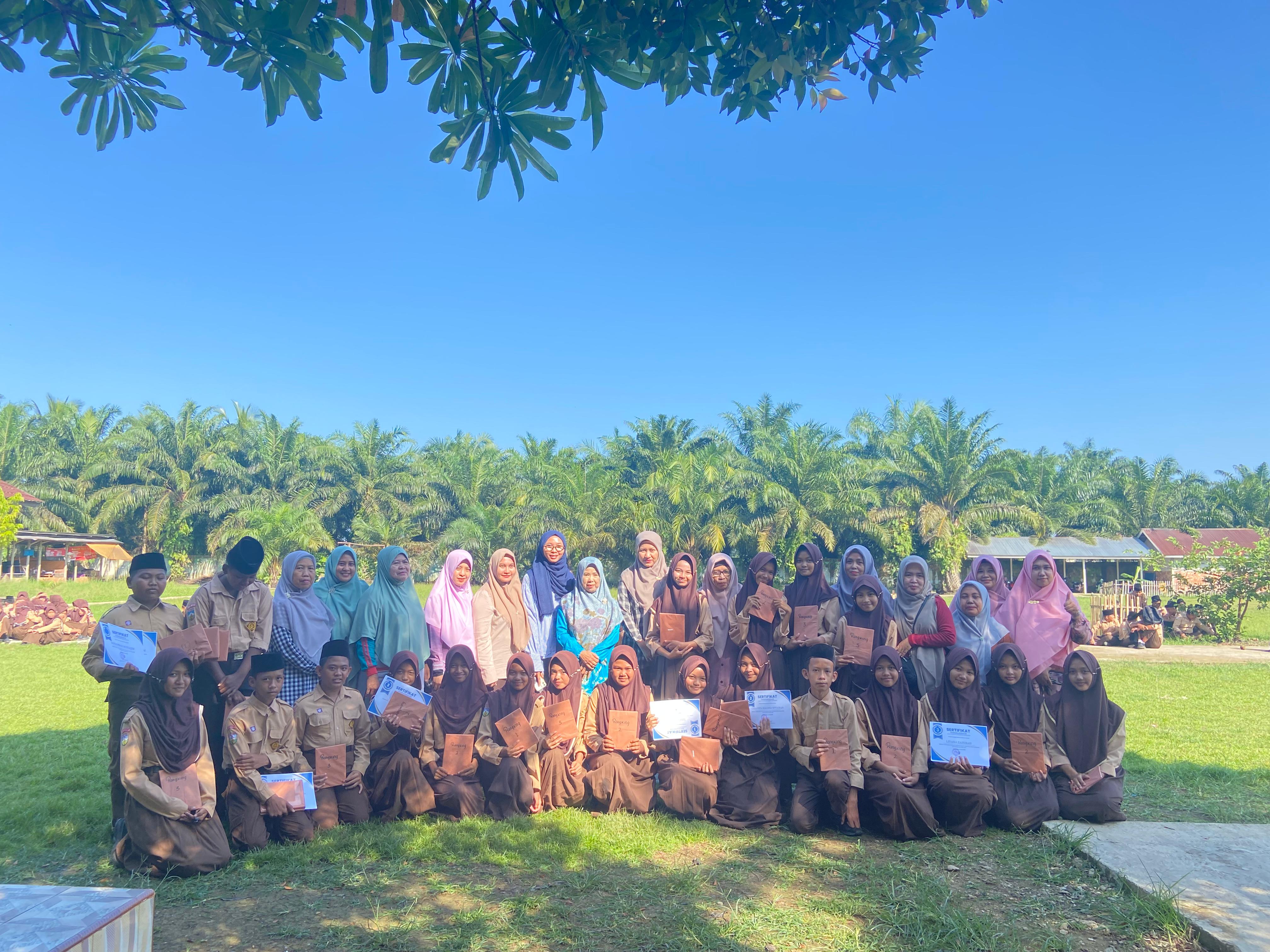 MTs Negeri 5 Batang Hari Gelar Pembagian Hadiah untuk Juara Umum dan Juara Kelas