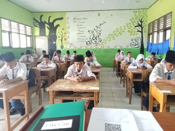 Hari Pertama Pelaksanaan ASAS Genap Kelas VII dan VIII MTsN 5 Batang Hari Tahun Ajaran 2025/2026 Berjalan Lancar Hari Pertama Pelaksanaan ASAS Genap Kelas VII dan VIII MTsN 5 Batang Hari Tahun Ajaran 2025/2026 Berjalan Lancar