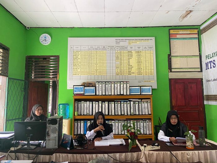 MTsN 5 Batang Hari Gelar Rapat Awal Semester Genap Tahun Pelajaran 2025/2026 MTsN 5 Batang Hari Gelar Rapat Awal Semester Genap Tahun Pelajaran 2025/2026