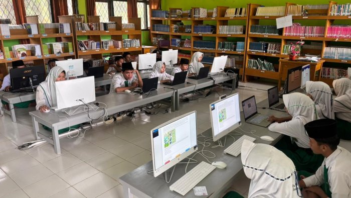 Siswa MTsN 5 Batang Hari Ikuti Gladi Bersih Tes Kompetensi Akademik Siswa MTsN 5 Batang Hari Ikuti Gladi Bersih Tes Kompetensi Akademik