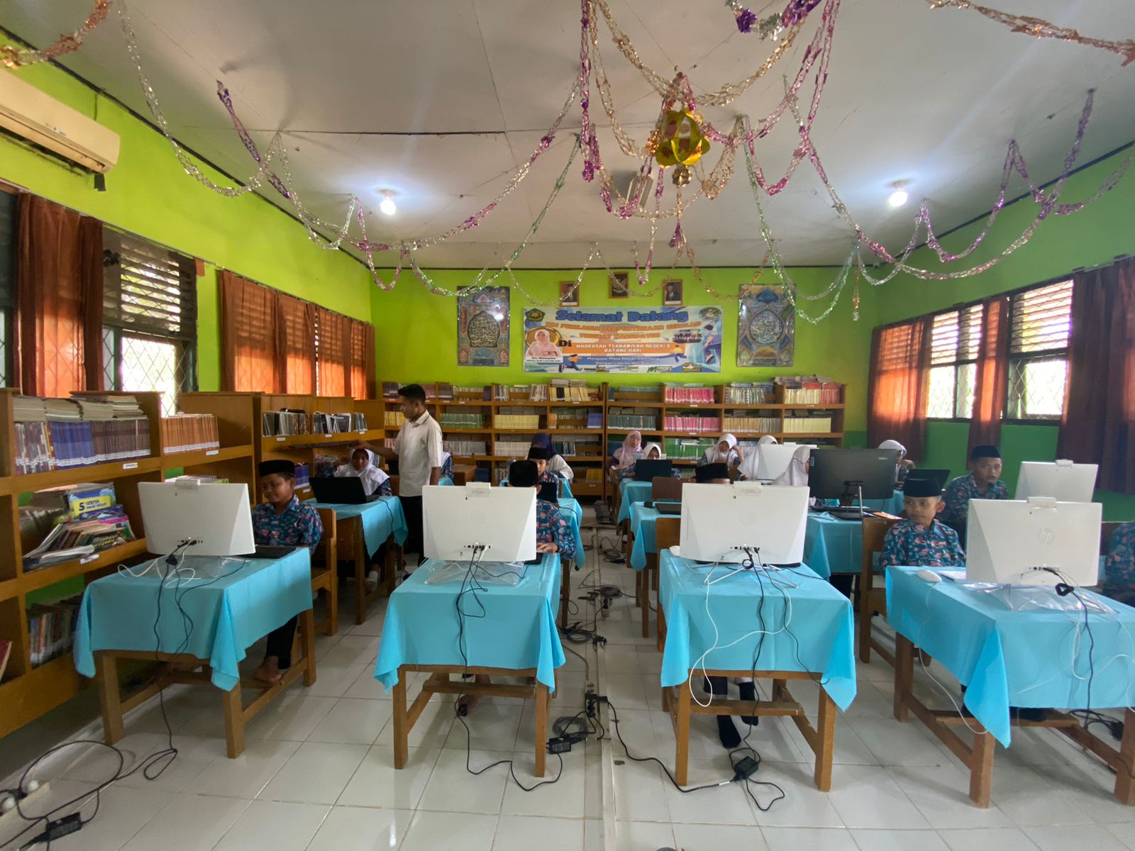 MTsN 5 BATANG HARI IKUTI GLADI BERSIH ANBK