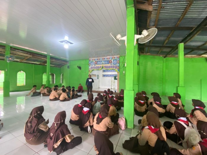 MTsN 5 Batang Hari Gelar Latihan Rutin Pramuka, Tingkatkan Semangat dan Kedisiplinan Peserta Didik MTsN 5 Batang Hari Gelar Latihan Rutin Pramuka, Tingkatkan Semangat dan Kedisiplinan Peserta Didik