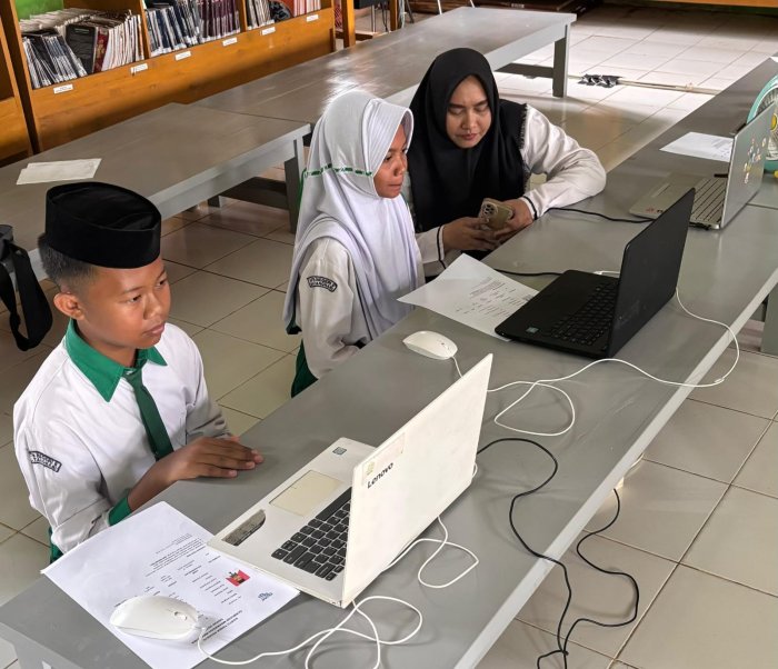 Peserta OMI MTsN 5 Batang Hari Ikuti Uji Coba Sesi 3 Mata Pelajaran IPA Peserta OMI MTsN 5 Batang Hari Ikuti Uji Coba Sesi 3 Mata Pelajaran IPA