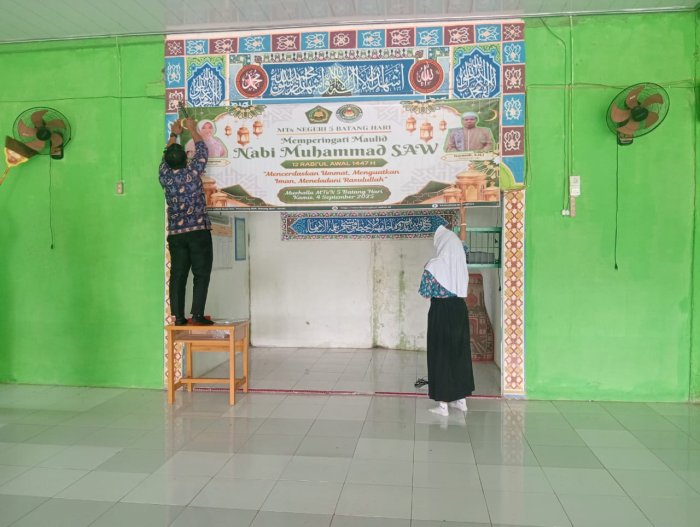 MTsN 5 Batang Hari Gelar Persiapan Maulid Nabi Muhammad SAW 1447 H MTsN 5 Batang Hari Gelar Persiapan Maulid Nabi Muhammad SAW 1447 H