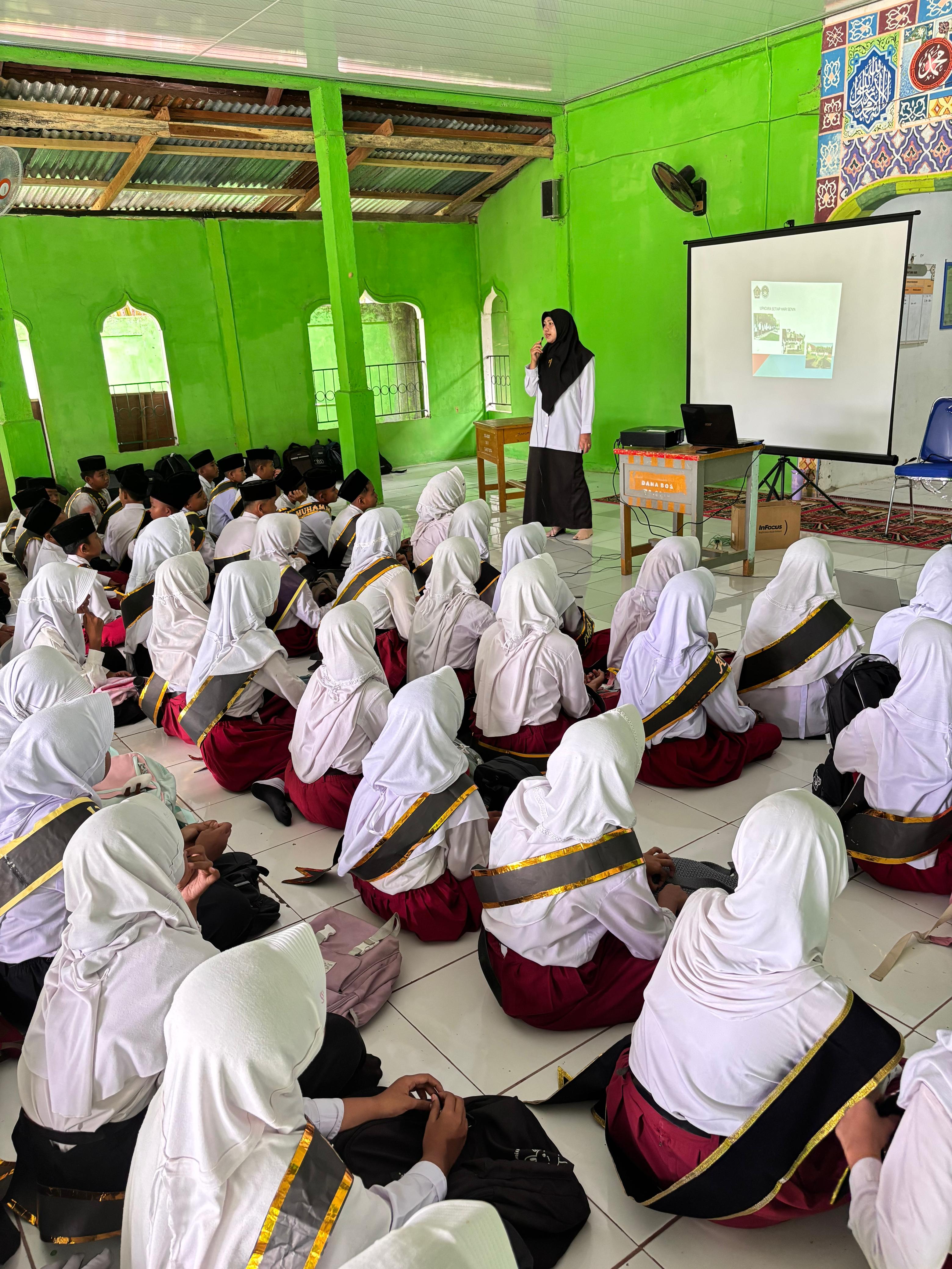 Materi Kedua MATSAMA MTsN 5 Batang Hari: Mengenal Budaya dan Kebiasaan Madrasah Materi Kedua MATSAMA MTsN 5 Batang Hari: Mengenal Budaya dan Kebiasaan Madrasah