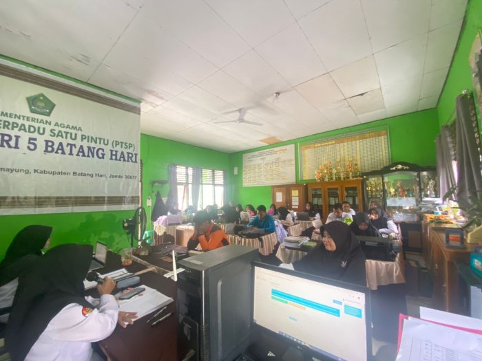 MTsN 5 Batang Hari Gelar Rapat Awal Pembelajaran Pasca Libur Idul Fitri 1447 H MTsN 5 Batang Hari Gelar Rapat Awal Pembelajaran Pasca Libur Idul Fitri 1447 H