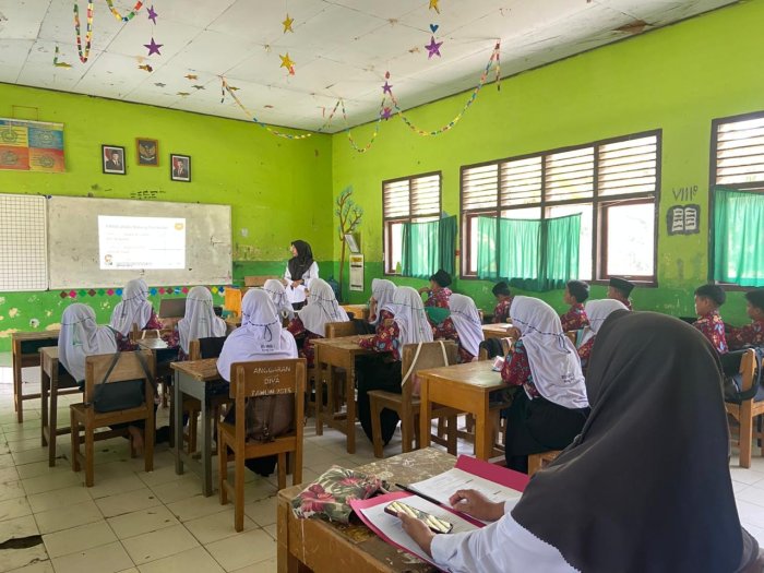 Supervisi Kelas di MTsN 5 Batang Hari Berlangsung Lancar, Tiga Guru Jadi Peserta Terakhir Supervisi Kelas di MTsN 5 Batang Hari Berlangsung Lancar, Tiga Guru Jadi Peserta Terakhir