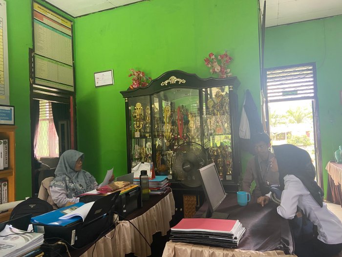 Kepala dan Asisten Lapangan SPPG Jembatan Mas Ajukan Permohonan Data Siswa dan MoU ke MTsN 5 Batang Hari