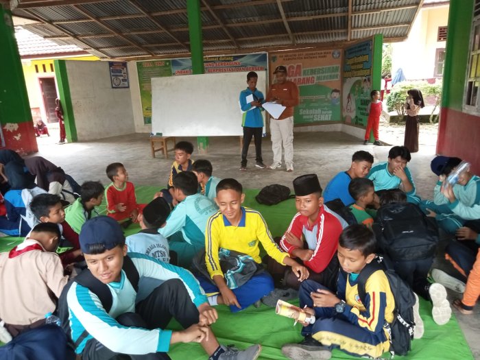 Siswa MTsN 5 Batang Hari Ikuti TC Kedua Kwarcab Dengan Penuh Semangat Siswa MTsN 5 Batang Hari Ikuti TC Kedua Kwarcab Dengan Penuh Semangat