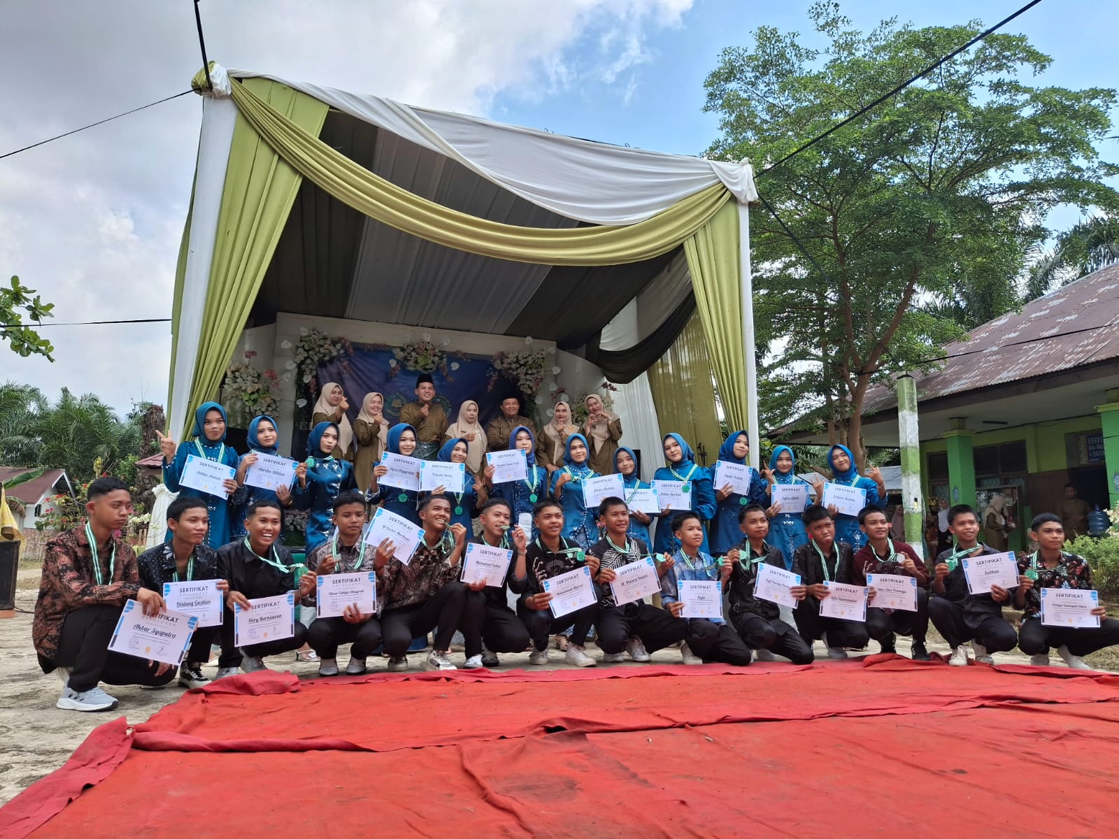 Semarak Pelepasan Siswa-Siswi Kelas IX MTs Negeri 5 Batanghari Tahun 2025