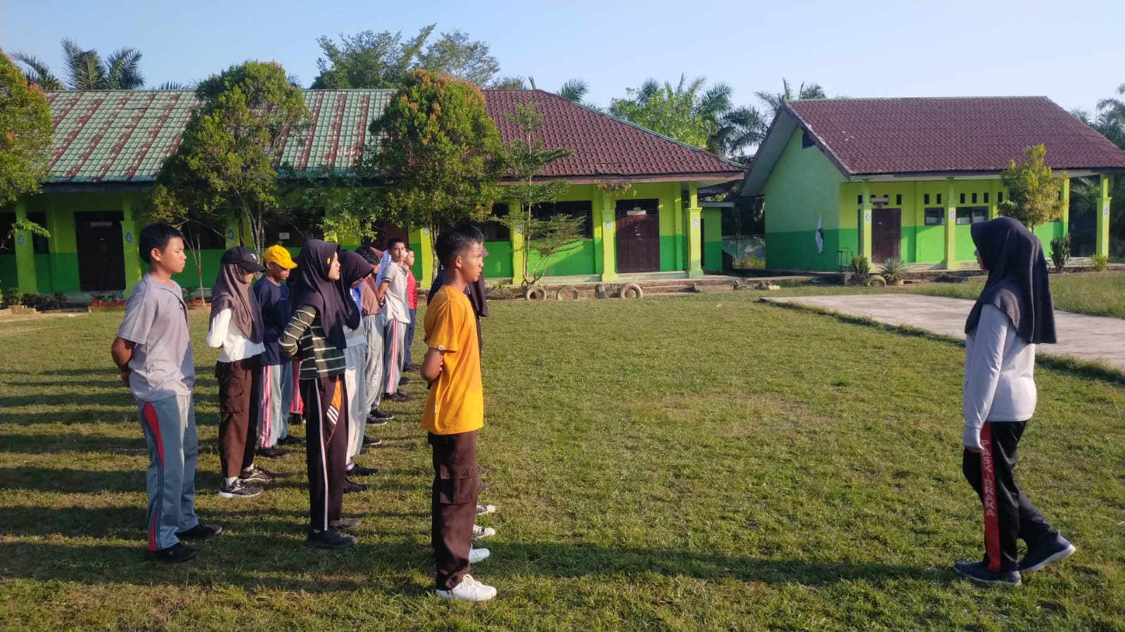 MENYONGSONG KEMERDEKAAN RI, SISWA MTsN 5 BATANG HARI LATIHAN BARIS BERBARIS MENYONGSONG KEMERDEKAAN RI, SISWA MTsN 5 BATANG HARI LATIHAN BARIS BERBARIS