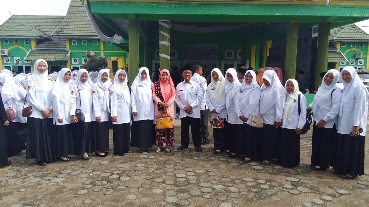 MTsN 5 BATANG HARI IKUTI UPACARA HAB KE 79