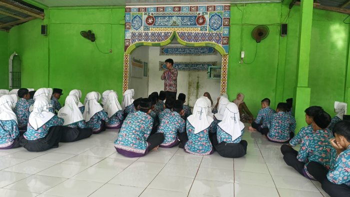 MTsN 5 Batang Hari Gelar Sosialisasi Asesmen Sumatif Semester Ganjil Tahun Pelajaran 2025/2026 untuk Siswa Kelas 9 MTsN 5 Batang Hari Gelar Sosialisasi Asesmen Sumatif Semester Ganjil Tahun Pelajaran 2025/2026 untuk Siswa Kelas 9