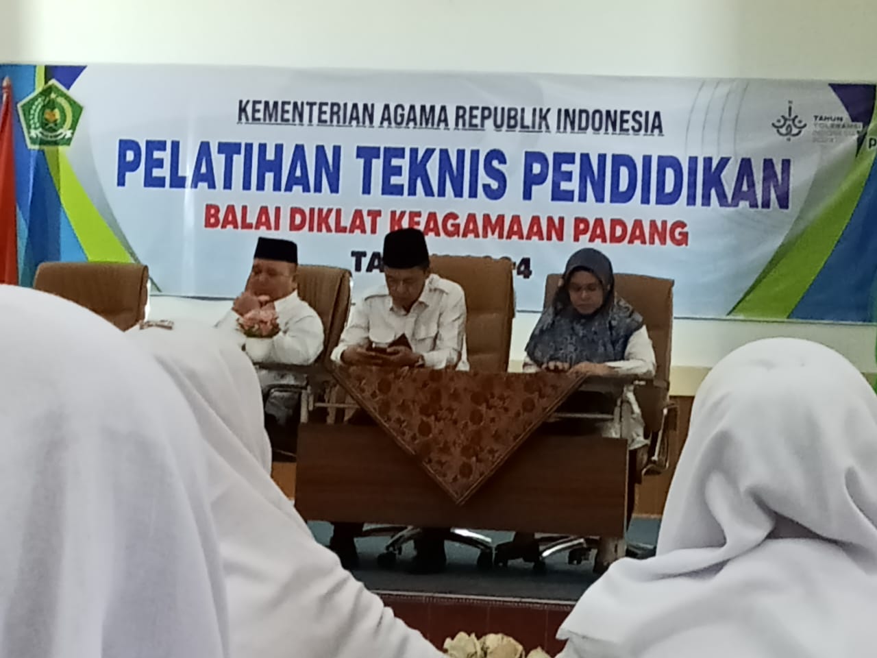PERKUAT MUTU DIRI, GURU MTsN 5 BATANG HARI IKUTI DIKLAT DI PADANG PERKUAT MUTU DIRI, GURU MTsN 5 BATANG HARI IKUTI DIKLAT DI PADANG