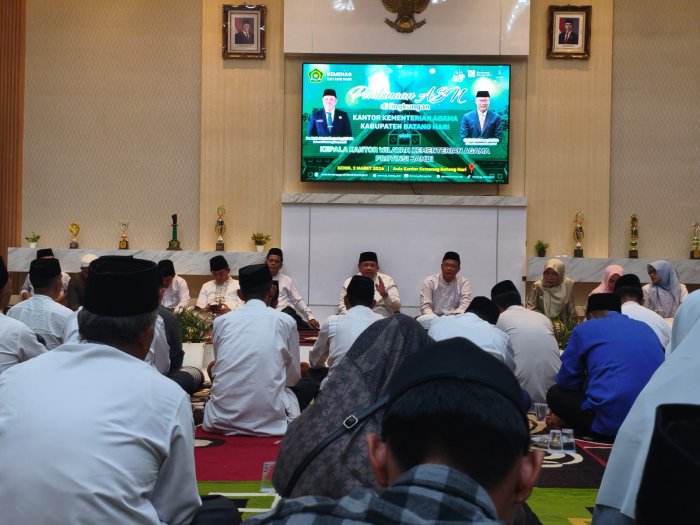 Kepala MTsN 5 Batang Hari Hadiri Safari Ramadhan Kakanwil Kemenag Provinsi Jambi