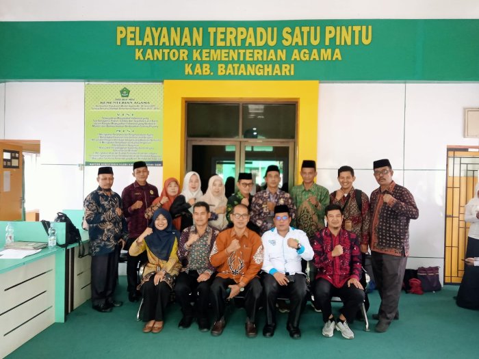 Kepala MTsN 5 Batang Hari Ikuti Kegiatan Monev Aktualisasi Latsar CPNS Tahun 2025 Kepala MTsN 5 Batang Hari Ikuti Kegiatan Monev Aktualisasi Latsar CPNS Tahun 2025