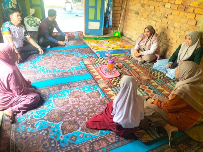 MTsN 5 Batang Hari Gelar Takziah ke Rumah Duka Orang Tua Siswa Kelas VII C