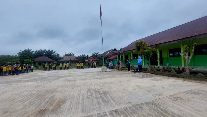 PLH Kepala MTsN 5 Batang Hari Resmi Buka Classmeeting Semester Genap Tahun Ajaran 2025/2026 PLH Kepala MTsN 5 Batang Hari Resmi Buka Classmeeting Semester Genap Tahun Ajaran 2025/2026