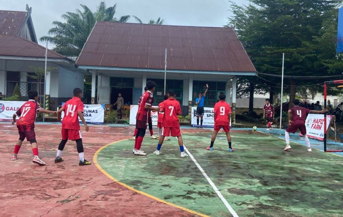 MTsN 5 Batang Hari Tampil Penuh Semangat pada Babak Final Liga Smandel Cabang Voli Putra dan Futsal MTsN 5 Batang Hari Tampil Penuh Semangat pada Babak Final Liga Smandel Cabang Voli Putra dan Futsal