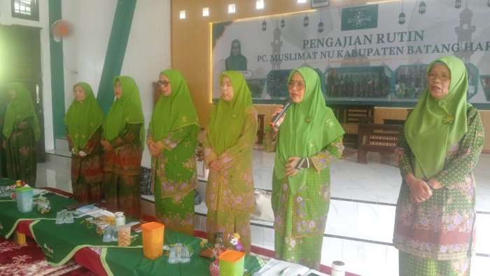 Kepala MTsN 5 Batang Hari Ikuti Pengajian Rutin PC Muslimat NU Kabupaten Batang Hari Kepala MTsN 5 Batang Hari Ikuti Pengajian Rutin PC Muslimat NU Kabupaten Batang Hari
