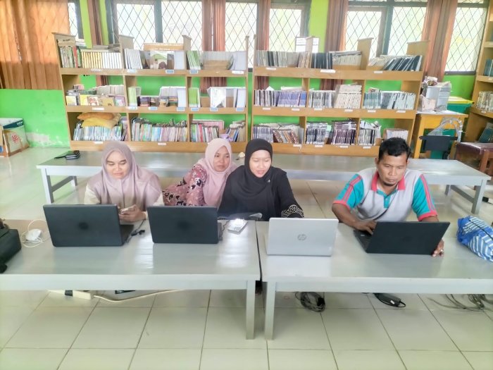 Panitia OMI MTsN 5 Batang Hari Matangkan Persiapan Jelang Simulasi OMI Panitia OMI MTsN 5 Batang Hari Matangkan Persiapan Jelang Simulasi OMI