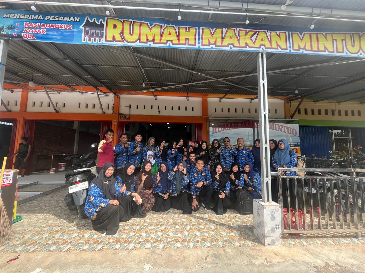 MTsN 5 Batang Hari Rayakan Kelulusan PPPK Tahap 1 2024 dengan Syukuran MTsN 5 Batang Hari Rayakan Kelulusan PPPK Tahap 1 2024 dengan Syukuran