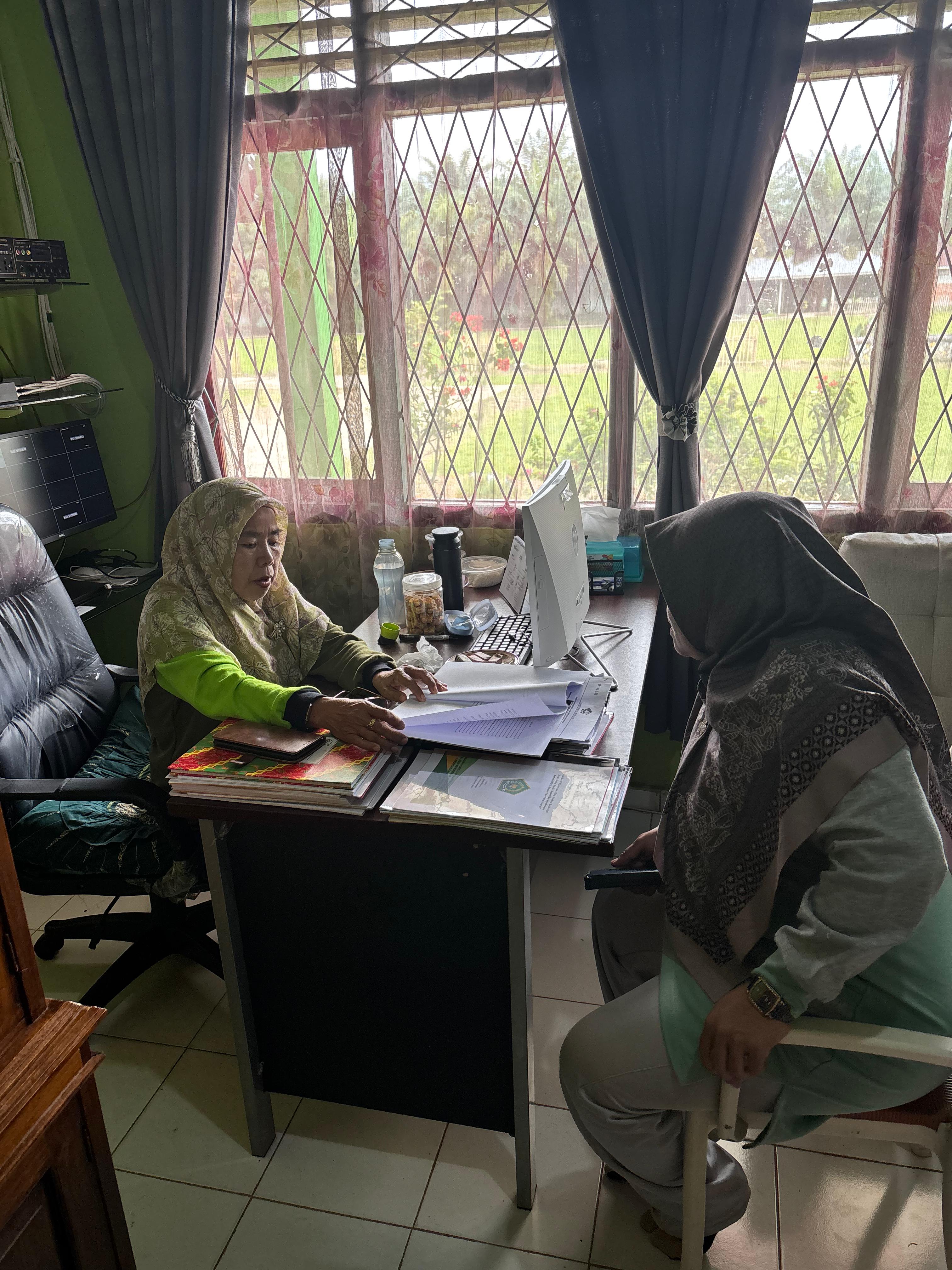 Peningkatan Disiplin Kerja Guru, Kepala MTsN 5 Batang Hari Lakukan Pembinaan Peningkatan Disiplin Kerja Guru, Kepala MTsN 5 Batang Hari Lakukan Pembinaan