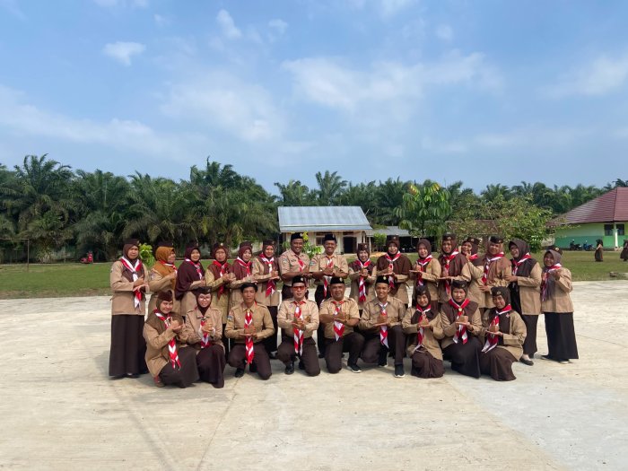Gudep 04.141-04.142 Pangkalan MTsN 5 Batang Hari Gelar Upacara Pembukaan LT1 Gudep 04.141-04.142 Pangkalan MTsN 5 Batang Hari Gelar Upacara Pembukaan LT1