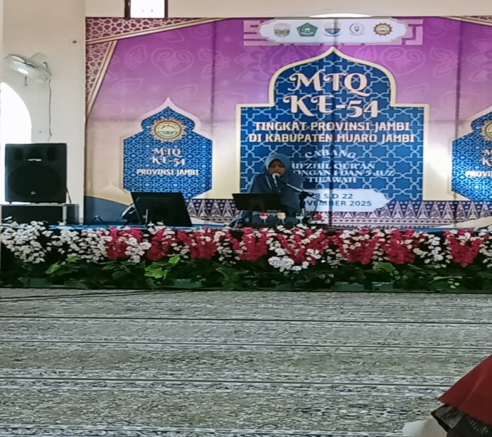Siswi MTsN 5 Batang Hari, Anggun Tri Cahyati, Tampil Memukau pada MTQ ke-54 Tingkat Provinsi Jambi