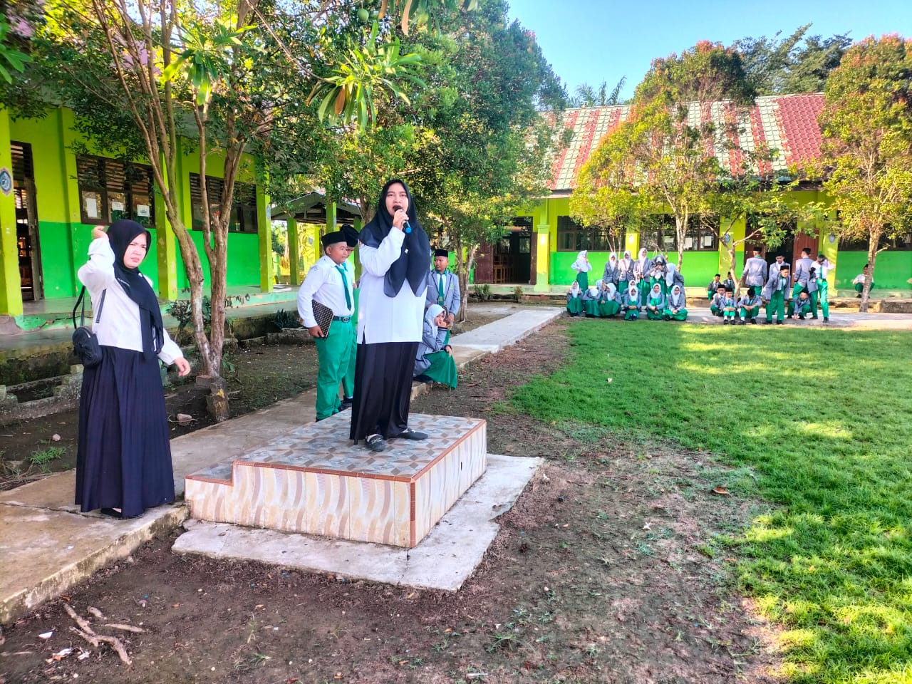 Hari Pertama Pelaksanaan Asesmen Sumatif Akhir Semester Genap Kelas VII dan VIII Tahun Pelajaran 2024/2025 Berjalan Lancar