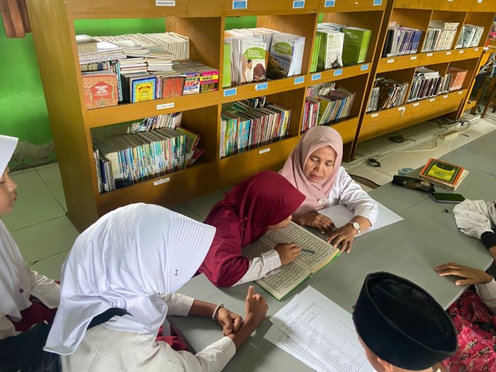 Lengkapi Tes CAT, Calon Siswa MTsN 5 Batang Hari Ikuti Ujian Praktik Keagamaan Lengkapi Tes CAT, Calon Siswa MTsN 5 Batang Hari Ikuti Ujian Praktik Keagamaan