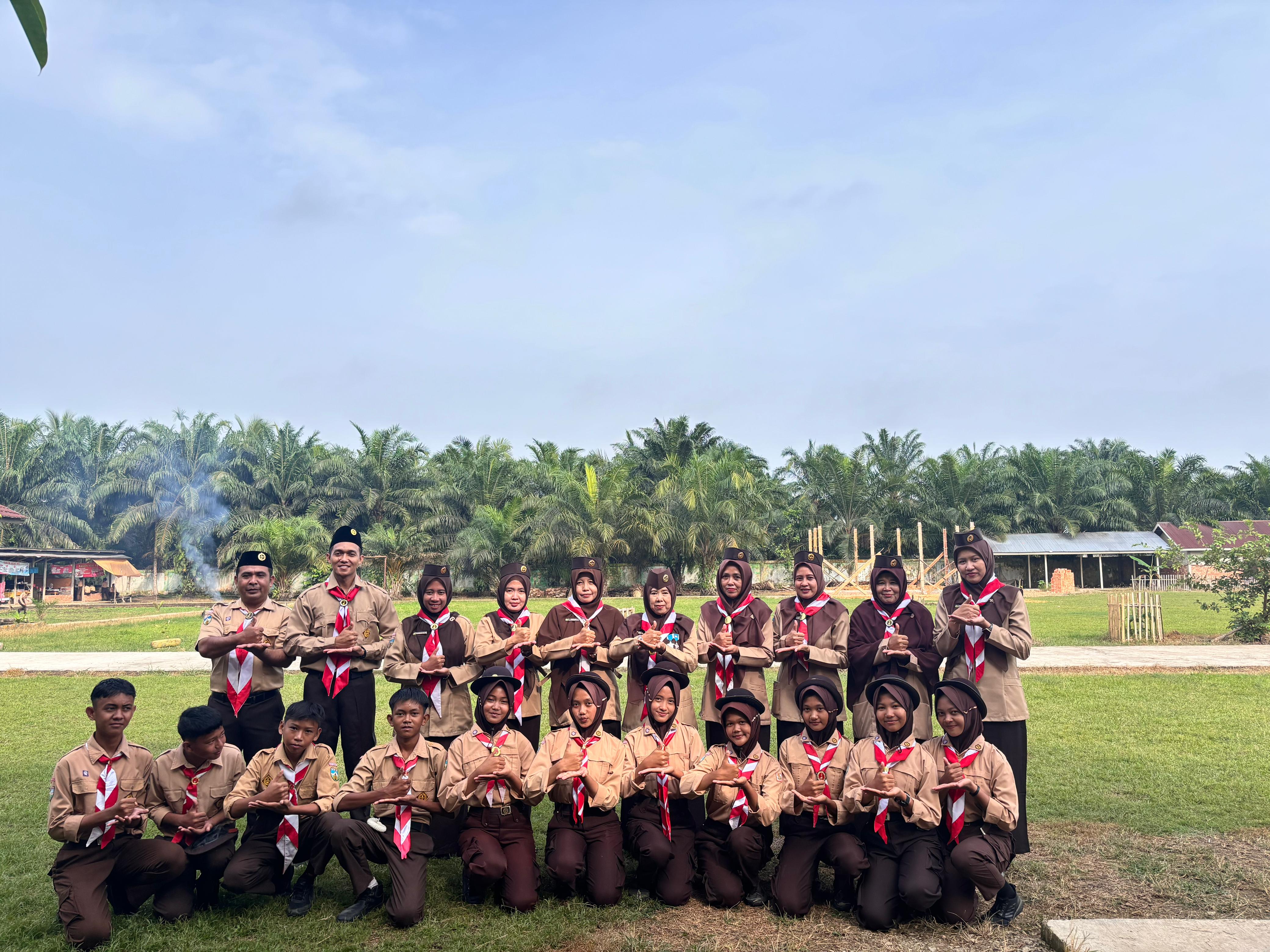 Dibalik Suksesnya Upacara Pembukaan Latihan Rutin Pramuka Gugus Depan 04.141-04.142 Pangkalan MTsN 5 Batang Hari